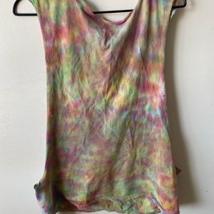 Men’s tye dye muscle tank size M!